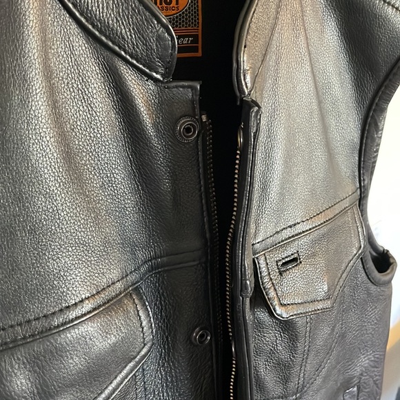 First Manufacturing Sharp Shooter Motorcycle Leather Vest, Black - Picture 3 of 5